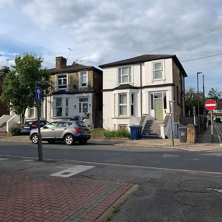 Amazing En-Suite Apartment In Finchley Central London Ngoại thất bức ảnh