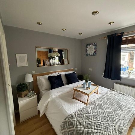 Amazing En-Suite Apartment In Finchley Central London Ngoại thất bức ảnh