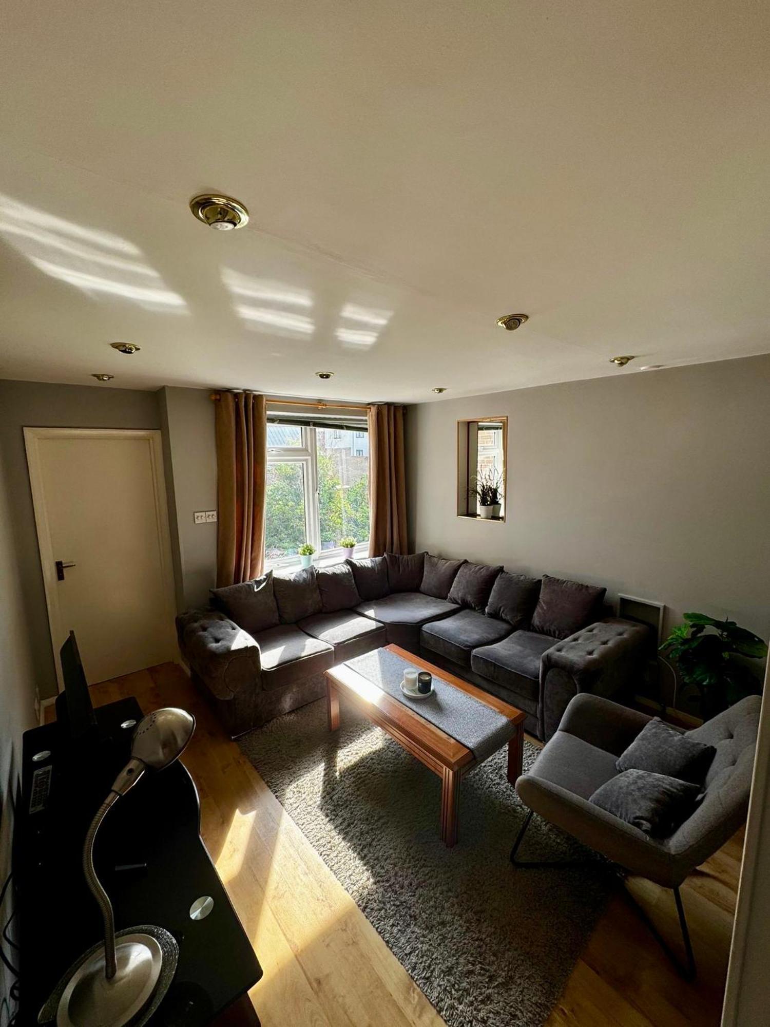 Amazing En-Suite Apartment In Finchley Central London Ngoại thất bức ảnh