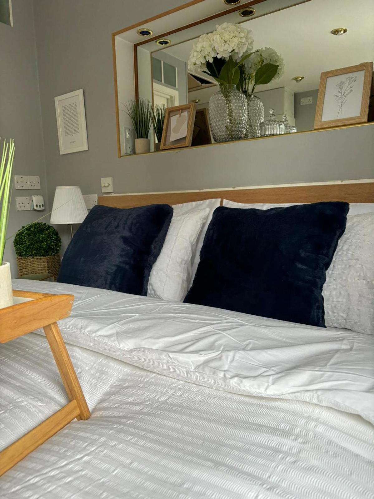 Amazing En-Suite Apartment In Finchley Central London Ngoại thất bức ảnh