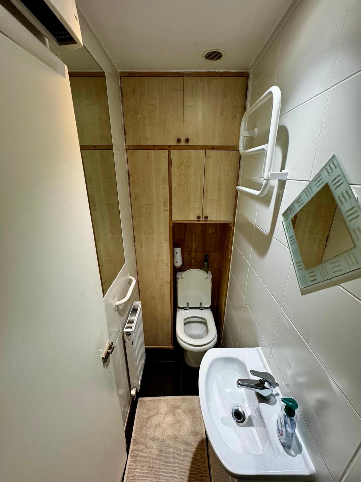 Amazing En-Suite Apartment In Finchley Central London Ngoại thất bức ảnh