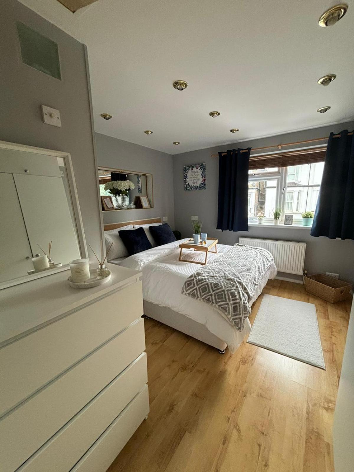 Amazing En-Suite Apartment In Finchley Central London Ngoại thất bức ảnh