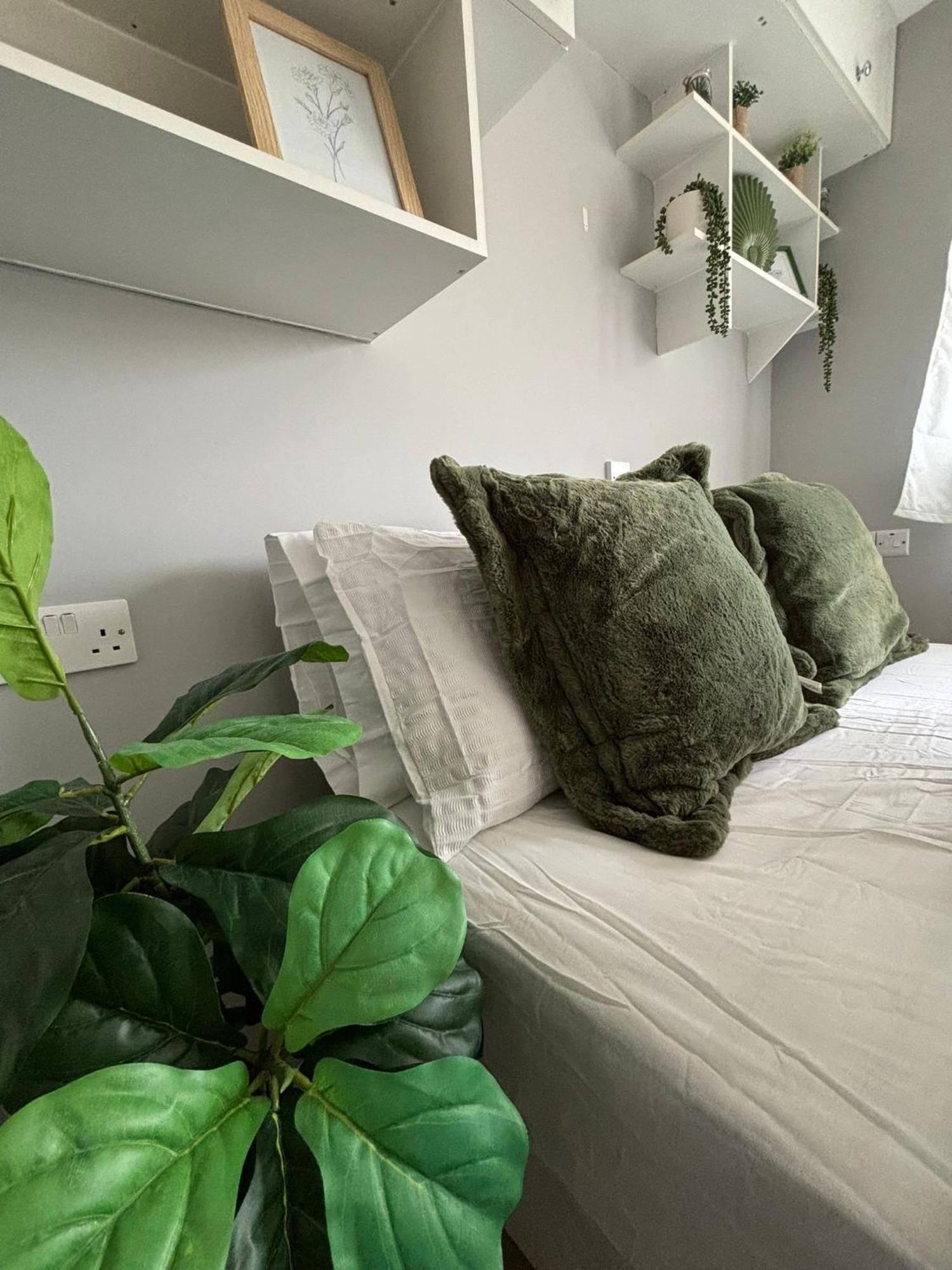 Amazing En-Suite Apartment In Finchley Central London Ngoại thất bức ảnh
